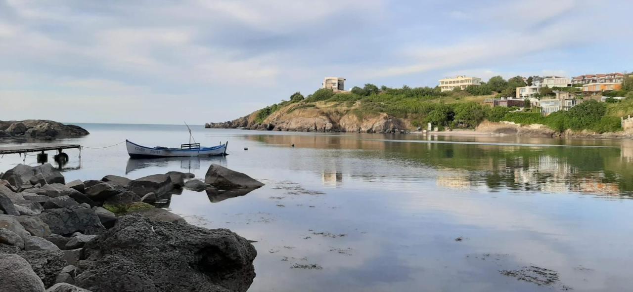 Dobrevi Guest House Sozopol Esterno foto