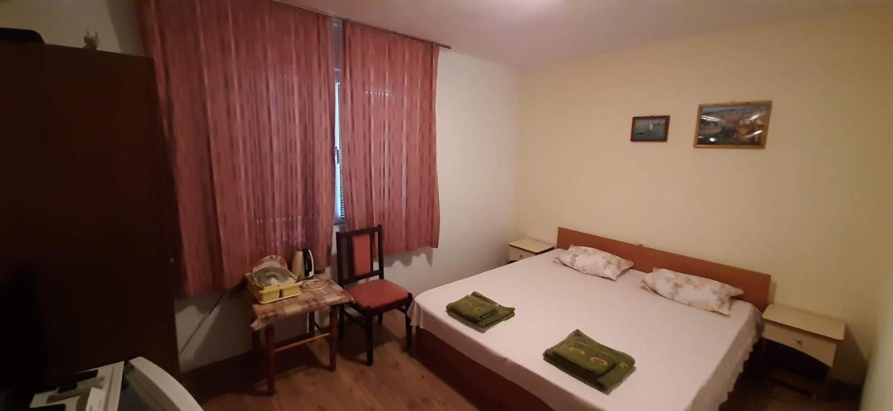 Dobrevi Guest House Sozopol Esterno foto